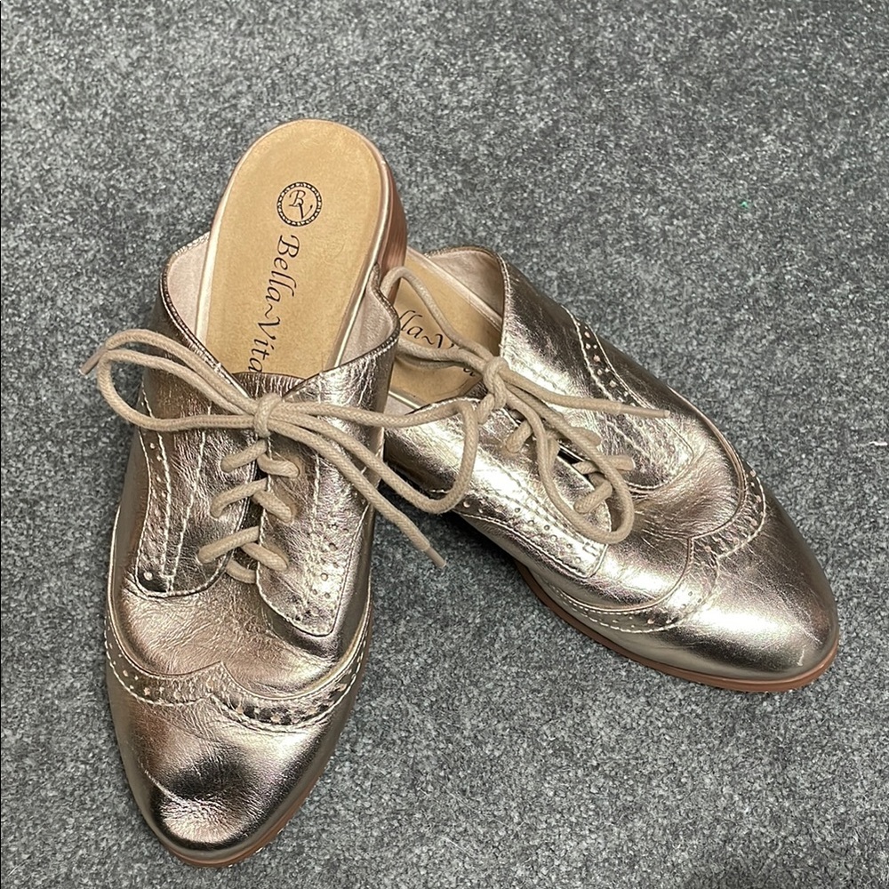 Bella Vita Women's Metallic Oxford Shoes